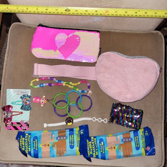 Girl's Purse Surprise Bundle! - Picture 1 of 14
